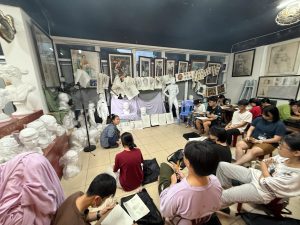 Lớp vẽ luyện thi khối V H